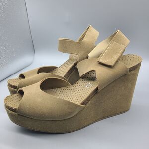 Pedro García Suede Wedge Sandals Beige Peep Toe Hook & Loop Strap 10.5/ 40.5